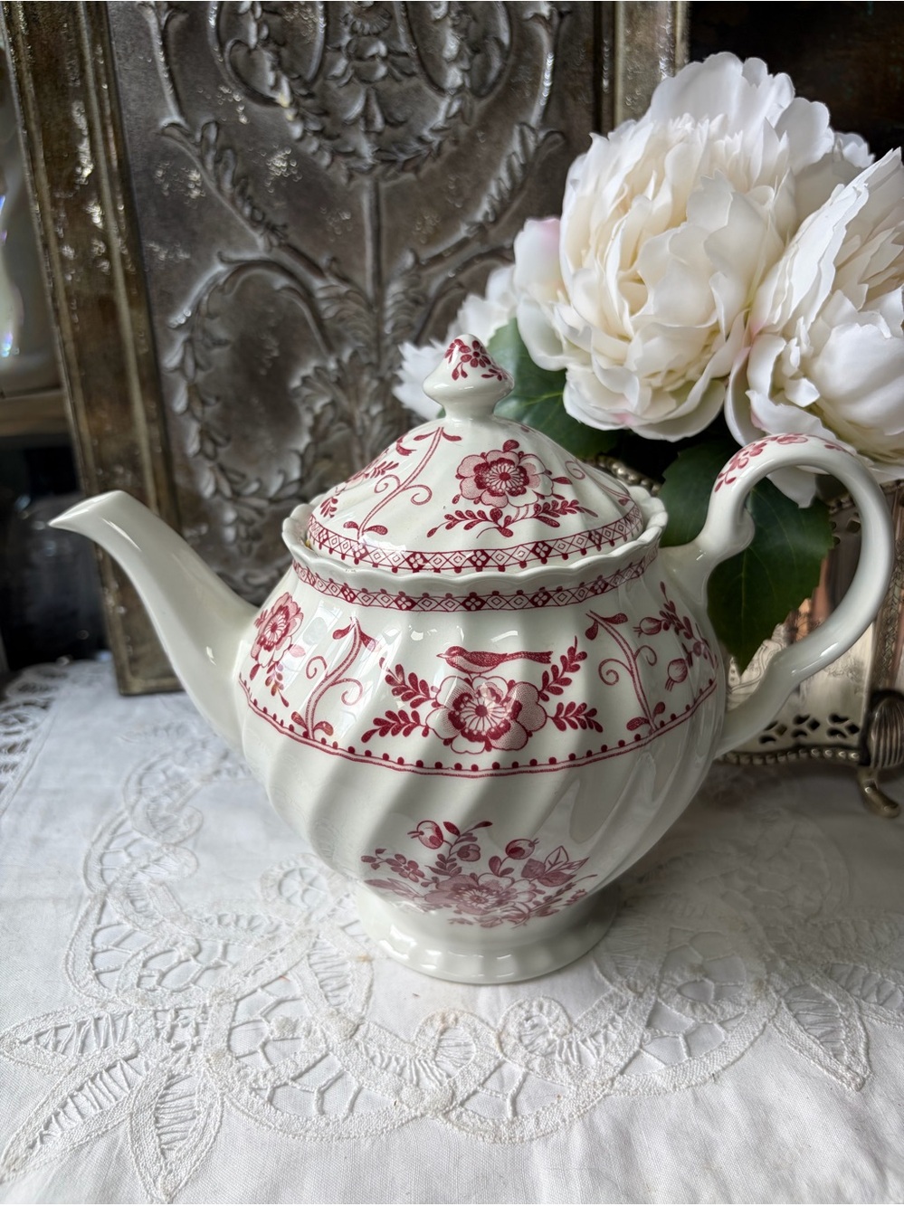 Vintage Johnson Brothers Indies Pink Teapot